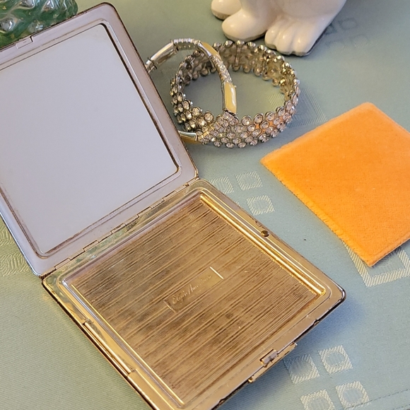 Vntg Elgin American Goldtone Textured Compact - Picture 4 of 7